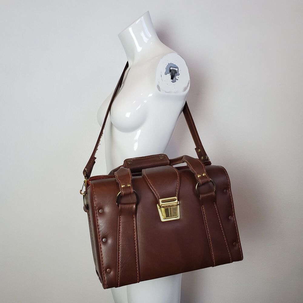 Vintage 60s Brown Naugahyde Camera Bag